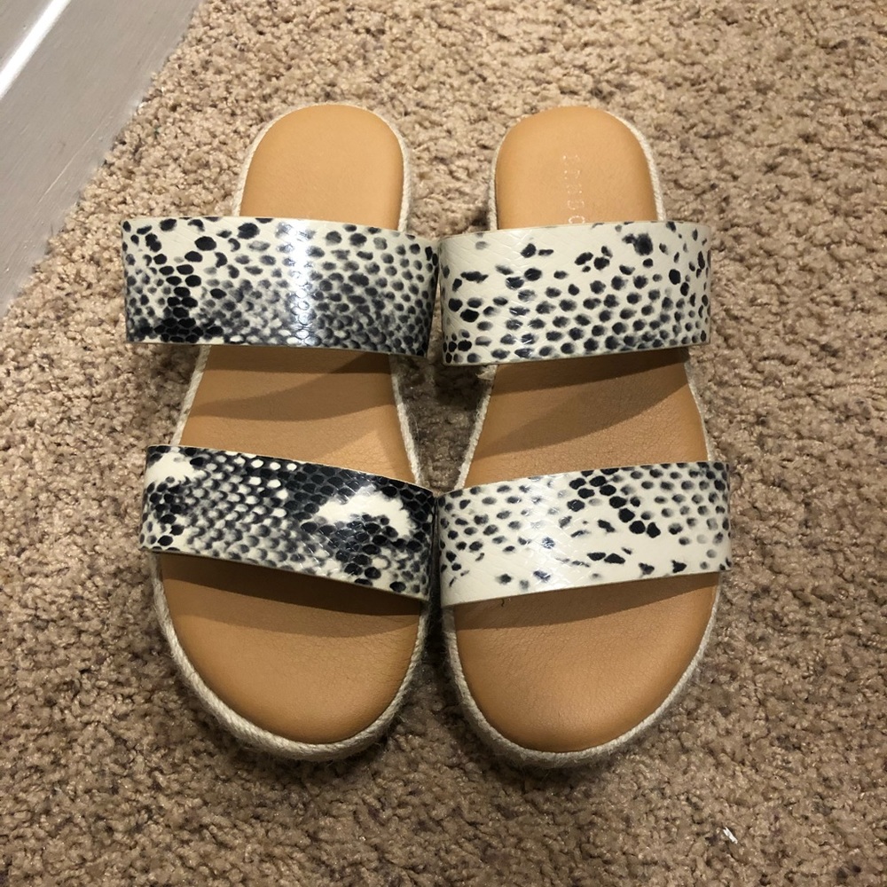 BAMBOO Snake Skin Sandals - size 8